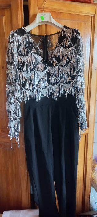 Vând 3 rochii diferite