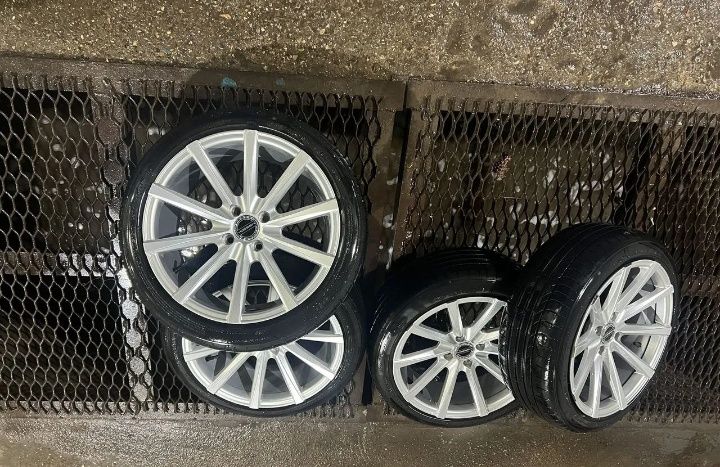 Vossen r16 два комплекта резины