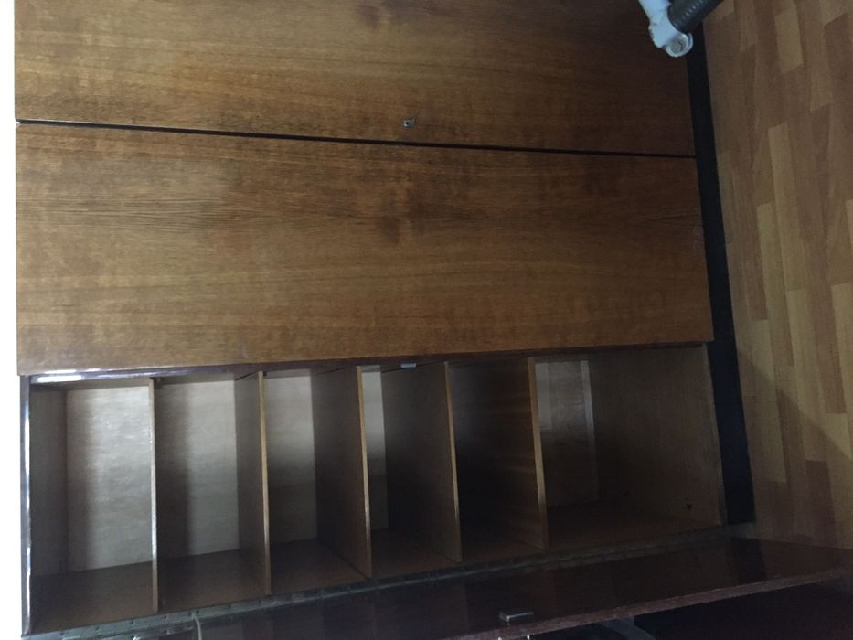 Шифоньер трёх дверный,в отличном состоянии