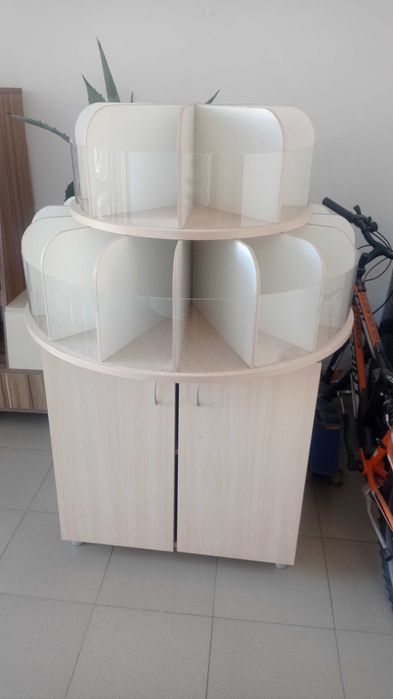 Шкафче за бонбонки