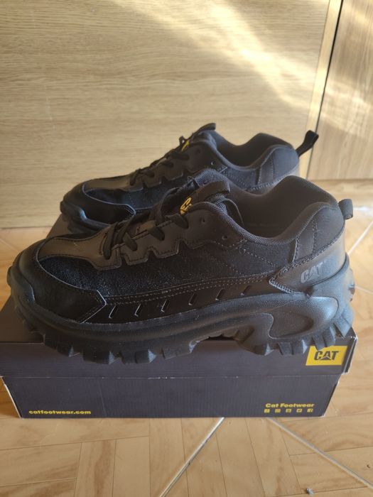 Оригинални Caterpillar снийкърси