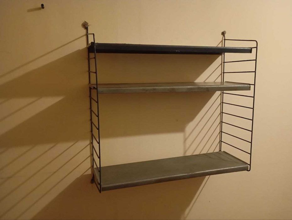 Полка из металла на стену.