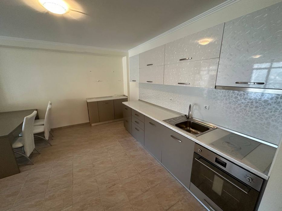 Продава се Тристаен апартамент в к.к. Елените - 119 кв.м за 820 €/кв.м - Снимка #2