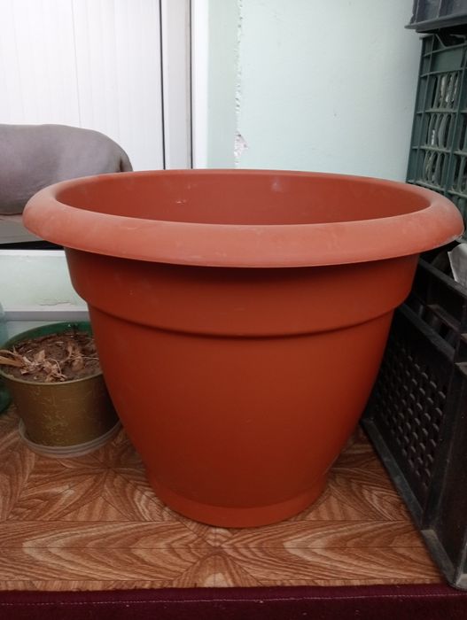 Цветочный горшок