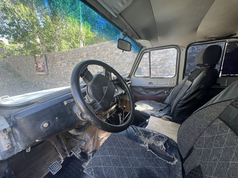 Uaz 2001