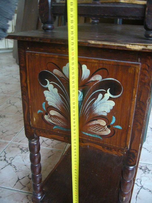 Старинни Нощни Шкафчета - Рисувани