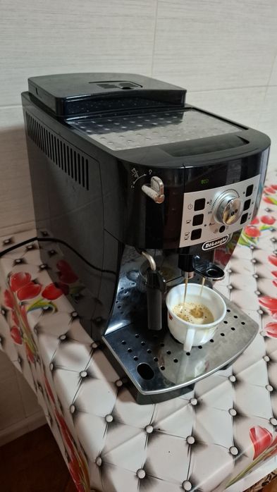 Expresor Delonghi Magnifica S