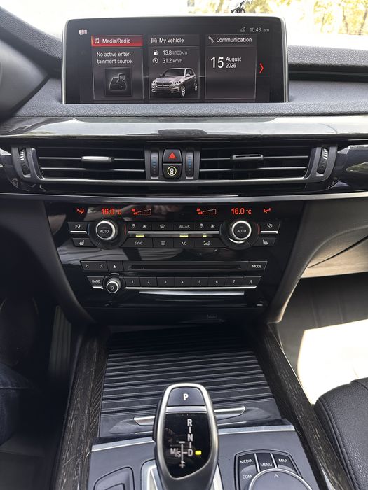 Продам BMW X5 3.0 в идеальном состоянии