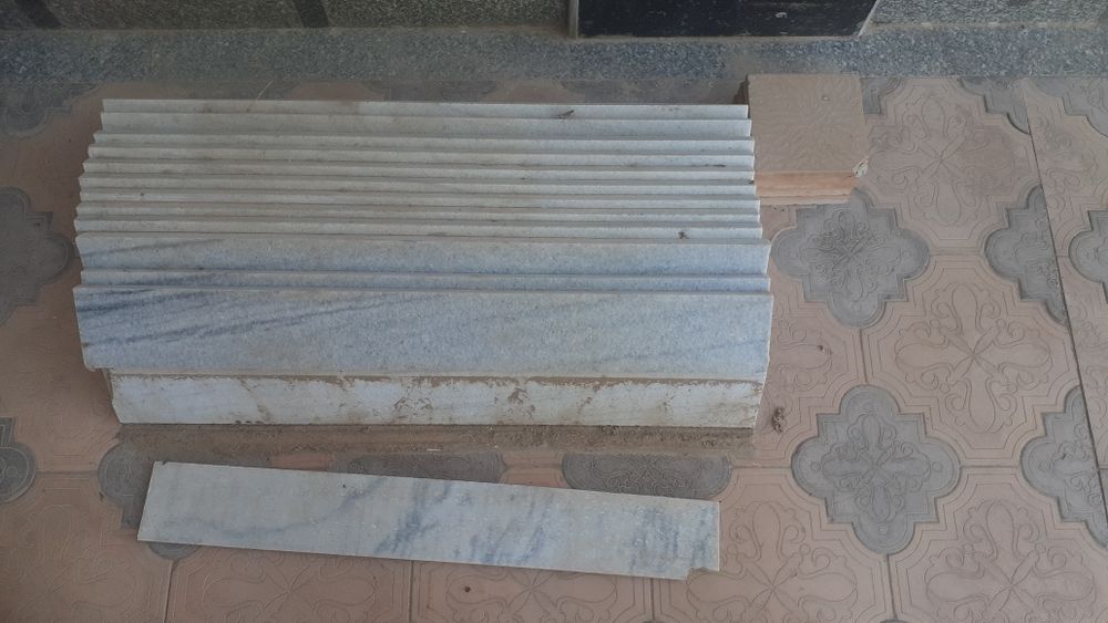 Marmar tosh lentalar sotiladi