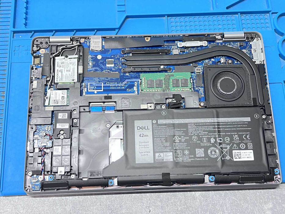 Реновиран лаптоп Dell Latitude 5420 14" i3-1125G4 16GB DDR4 260GB