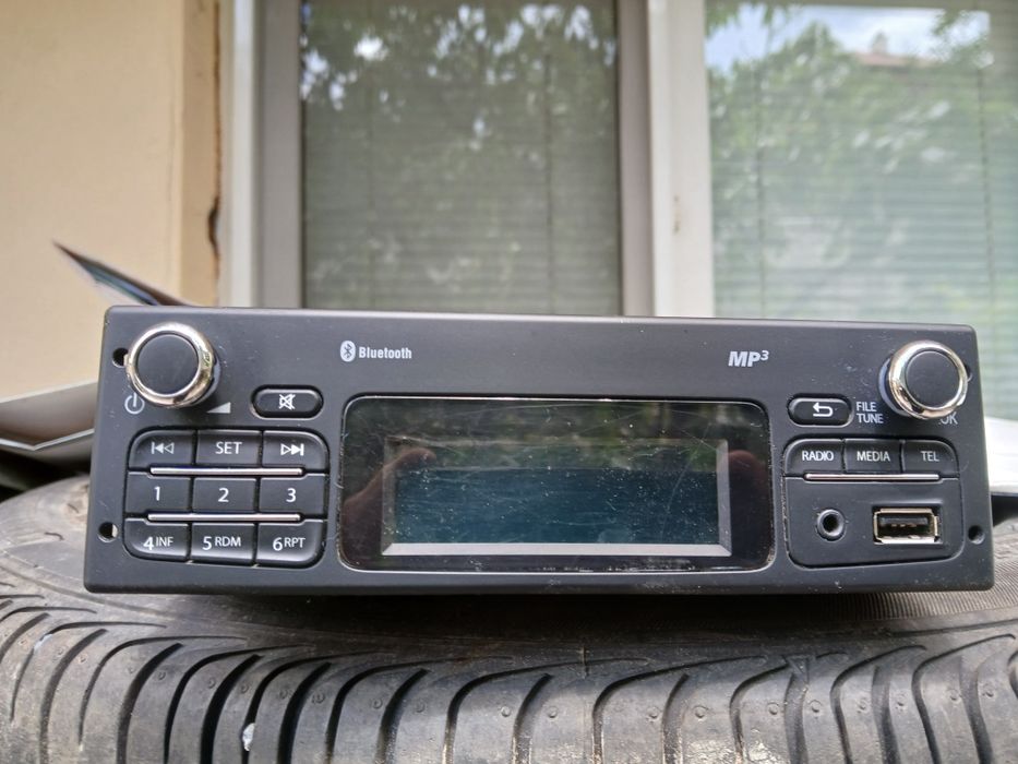 Оригинално радио MP3. Usb.за Renault- Dacia