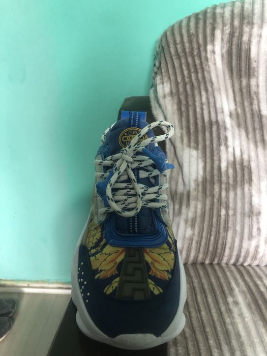Vand Versace chain recation, doua purtari au, marimea 42
