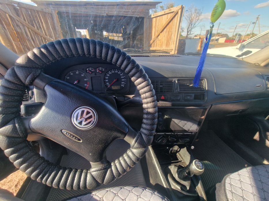 Продам фольксваген гольф 4