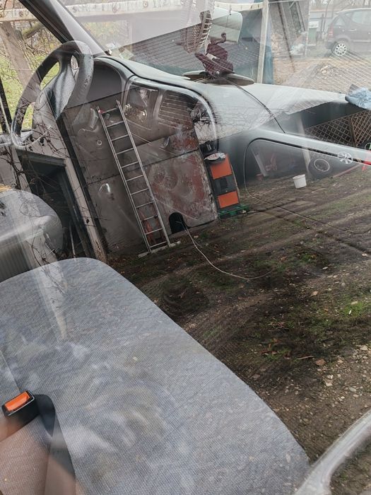 Autoutilitara Ford transit doka 6 locuri, variante auto cutie automata