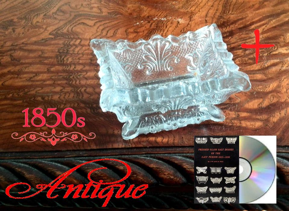 Дървена бонбониера и други стари вещи