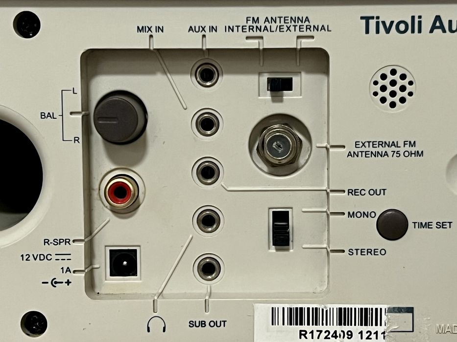Radio Tivoli Audio model Three