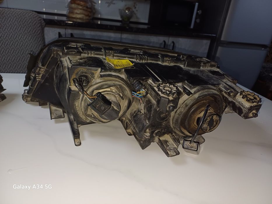 Продам фары бмв е46