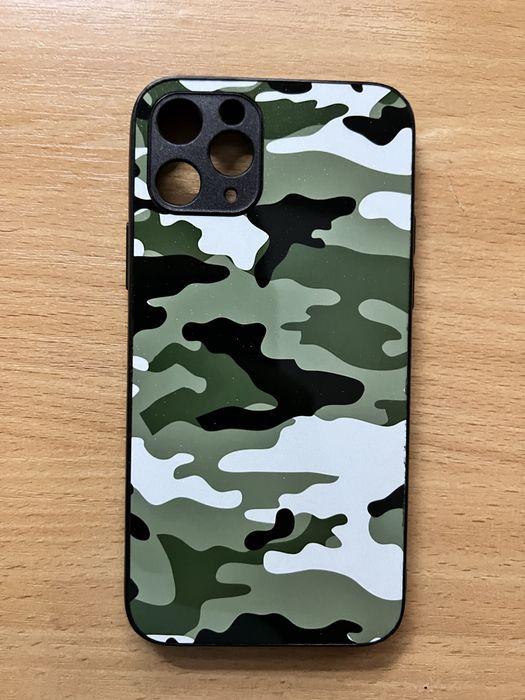 Чехлы на iPhone 11 Pro