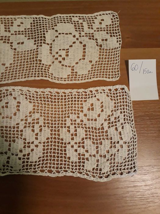 Dantela croșetata manual