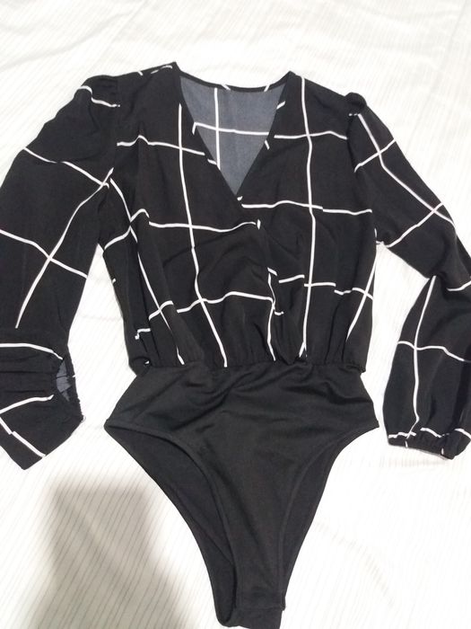 Риза боди и къси кожени