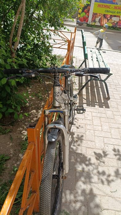 Продам велик средныий