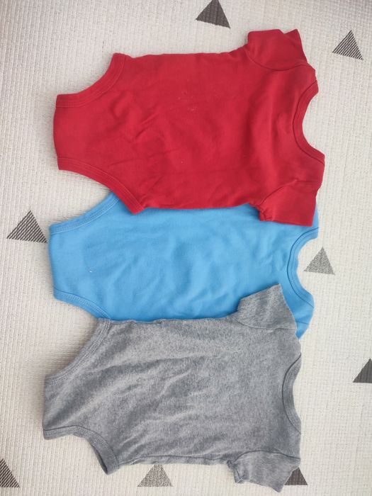 Лот от бебешки бодита Nike 6-12M