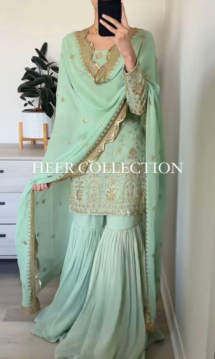 Lehenga choli/ anarkali/ sari