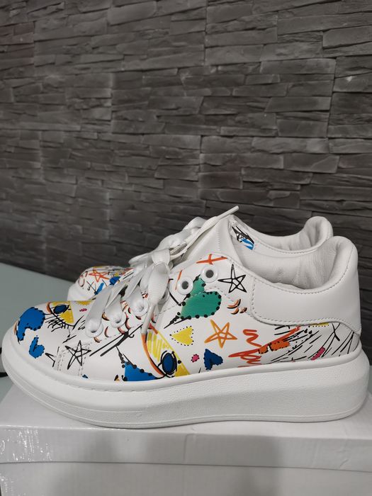 Adidași multicolor, mărimea 37 /38, noi!