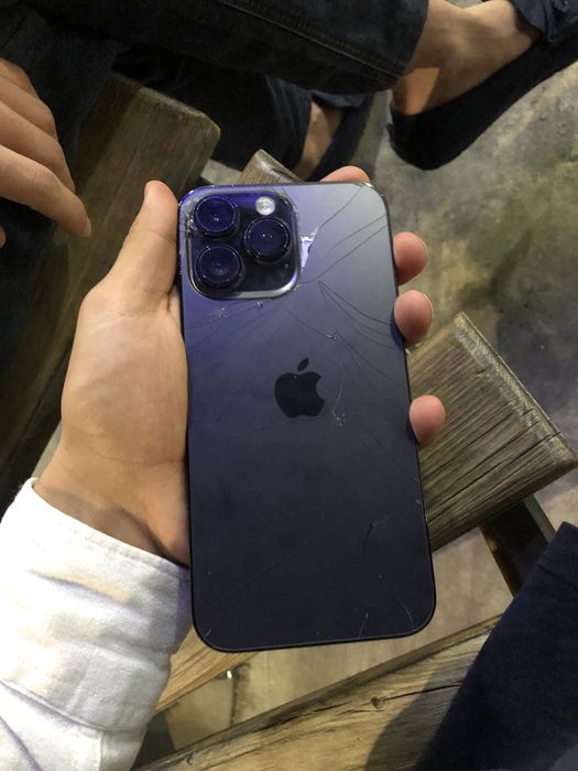 Iphone 14 max blacko