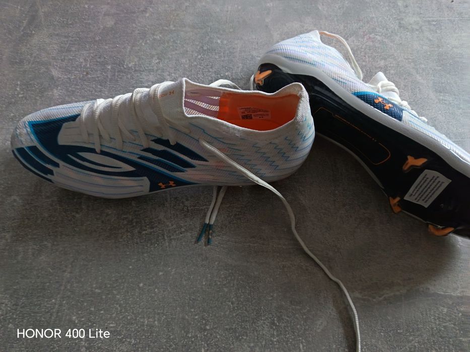 Vând ghete fotbal Under Armour. Mărime 43/44