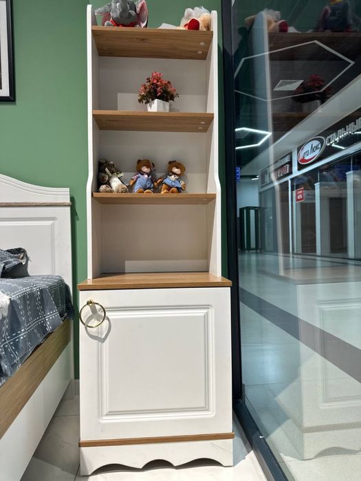 Продается детская мебель в Ташкенте кровать шкаф столь письменный