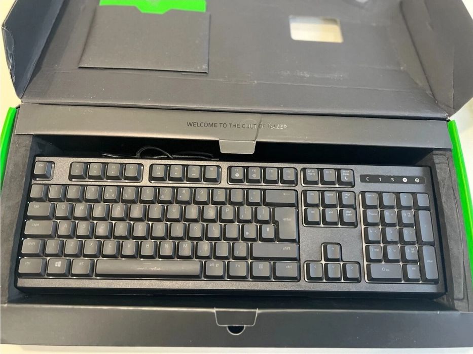 RAZER Ornata Chroma Mecha-Membrane RGB Gaming Keyboard Backlit геймърска клавиатура