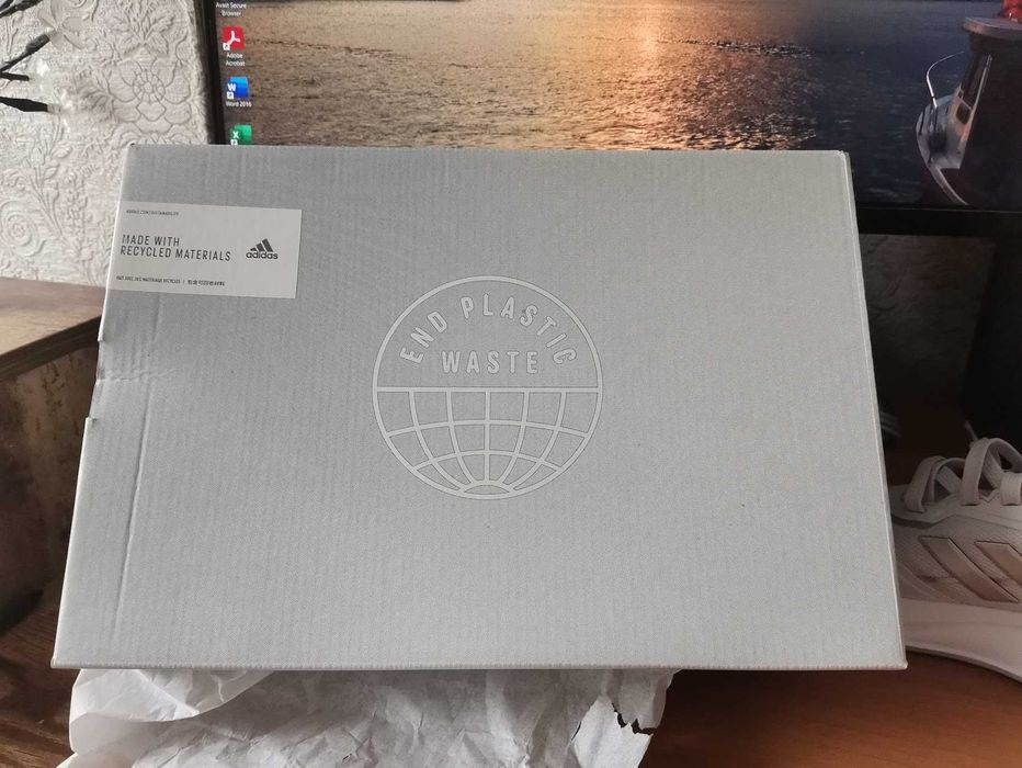 Нови дамски маратонки Адидас.