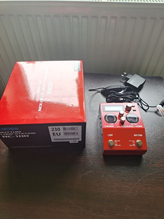 Vând drum machine integrat loop& rhythm