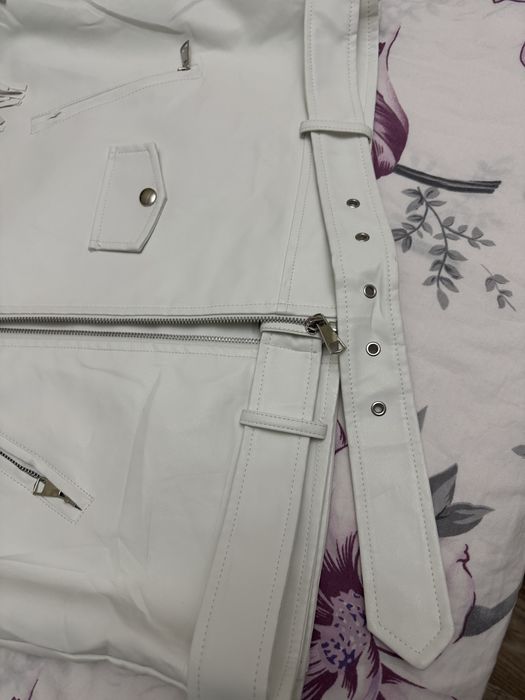 Продам кожанку новая