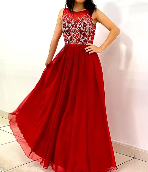 Продам платье нарядное