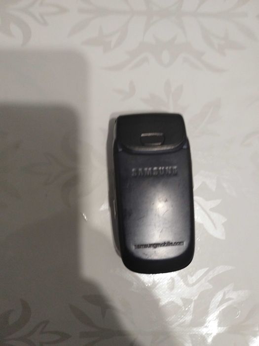 Самсунг D 500 не