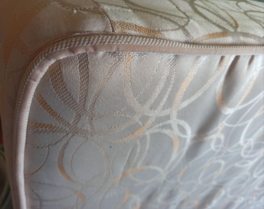 Продавам матраци