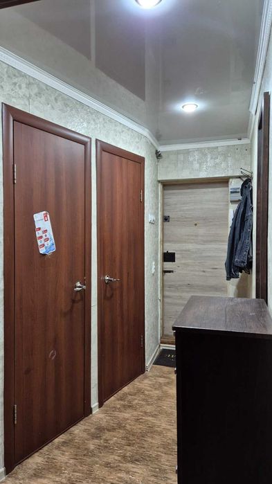 продам 2 комн квартиру Энергетиков 97А