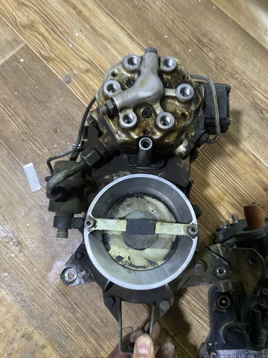 Запчасти на м103 мерседес