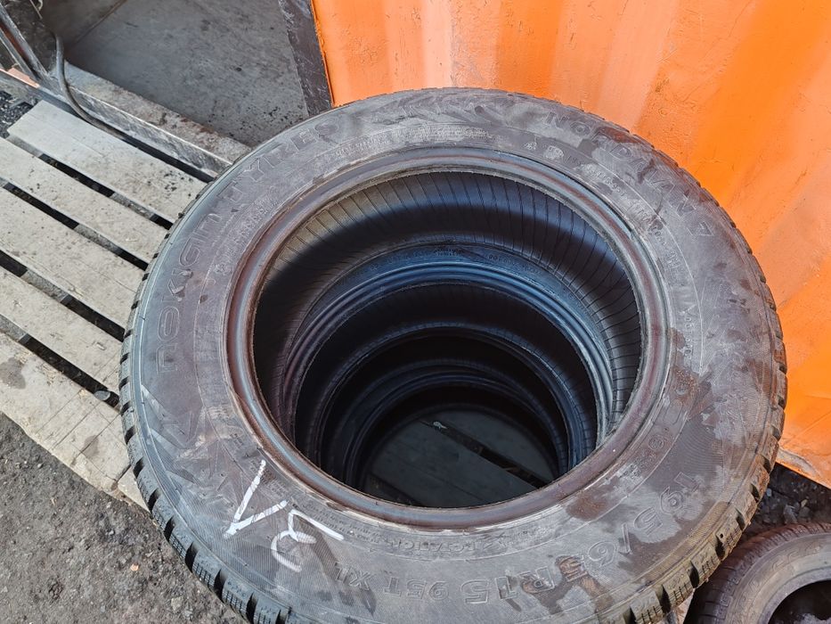 Продам шины зимние