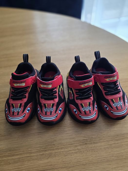 Skechers marimea 24