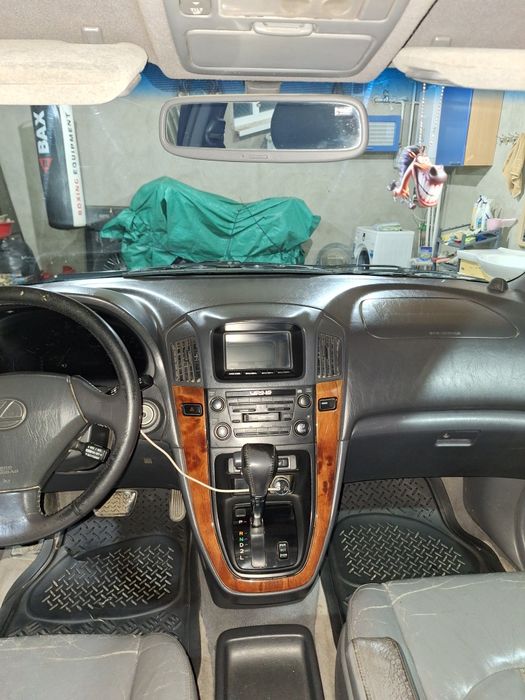 Продам ЛЕКСУС РХ300