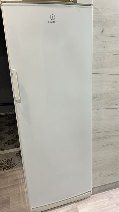 Продам морозильник