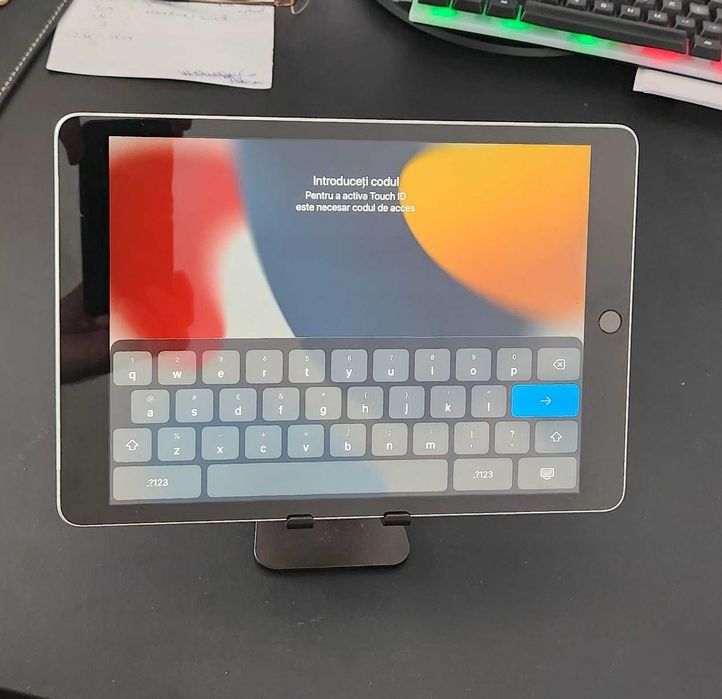 iPad 9 (2021) 10.2" Wi-Fi + Cellular (SIM) - Stare IMPECABILĂ / Ca nouă