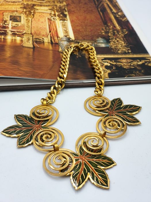 Масивно винтидж дизайнерско колие , перфектно състояние