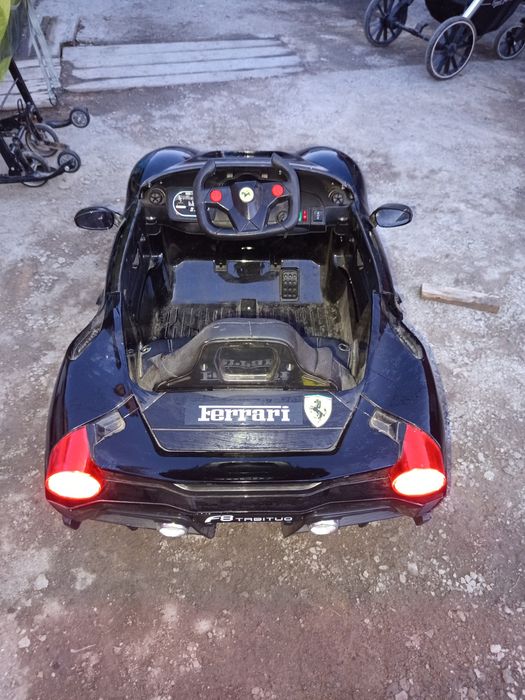 Продам Ferrari электромобиль