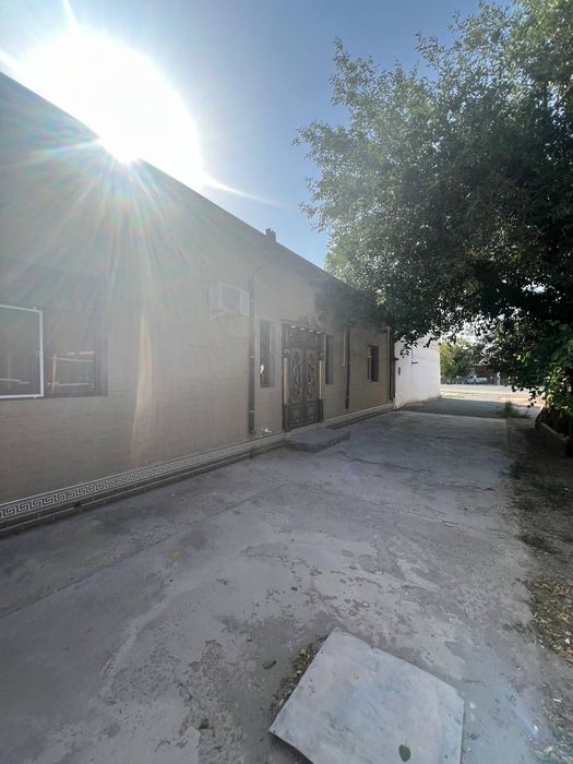 Uy sotiladi Ozerni yoninda