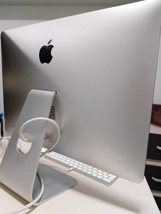 Продаётся Apple iMAC 21.5 inch