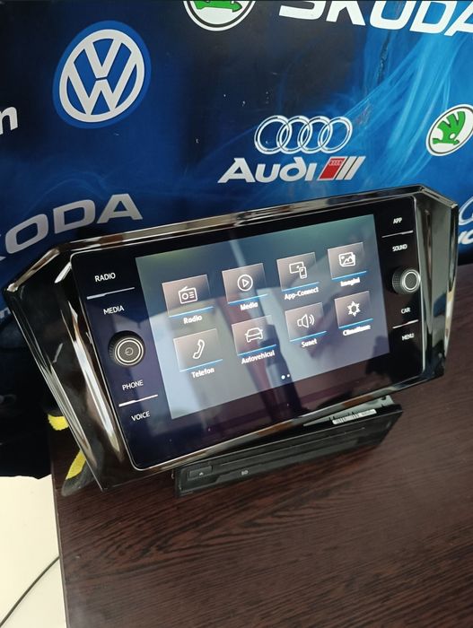 Vând MIB2 CarPlay Android Auto MirrorLink Passat B8 montaj inclus